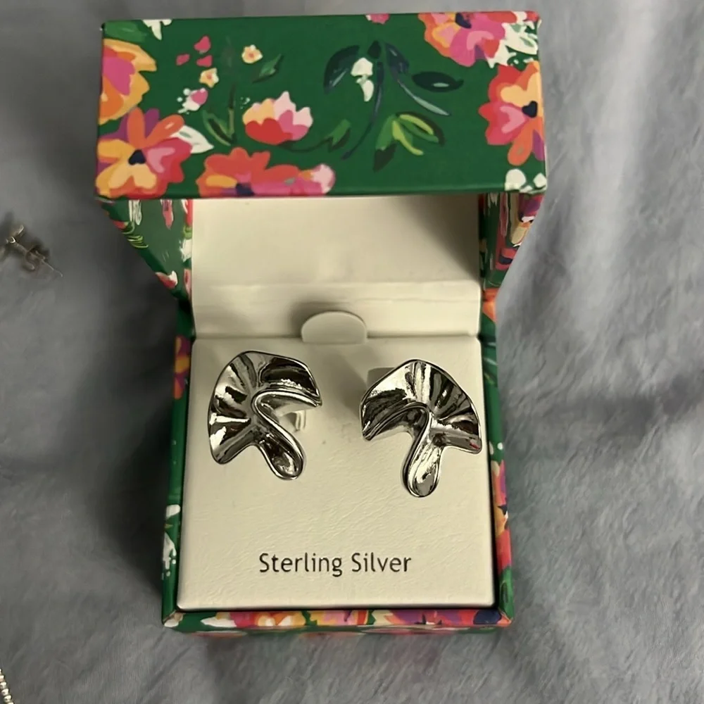 6 piece Silver Jewelry Set - Picture 3 of 5